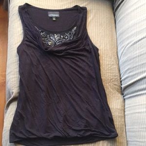 Sleek comfort top